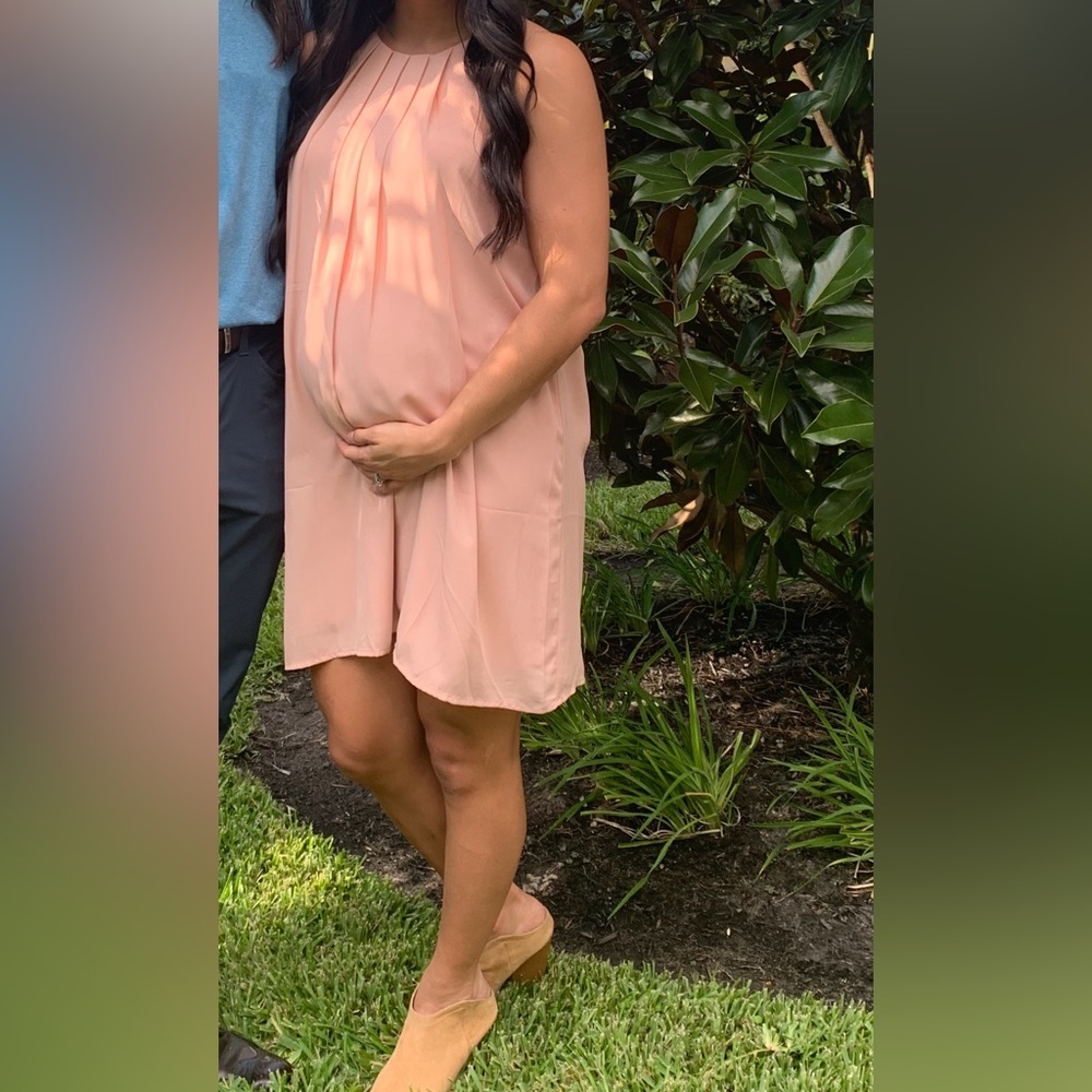 Blush dress, bump friendly!